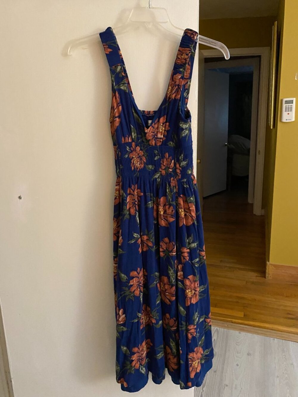 ABERCROMBIE & FITCH Blue Floral Smocked Sleeveless Sundress Dress - Size M